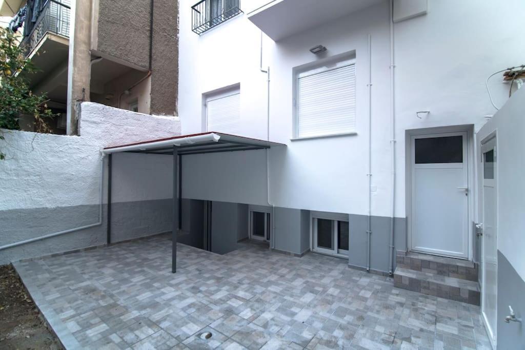 Downtown Rare And Modern Two Storey Building Athens Exterior photo